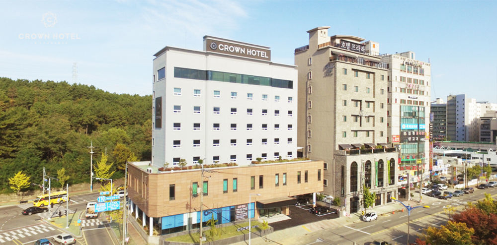 Crown Hotel Changwon Exterior foto